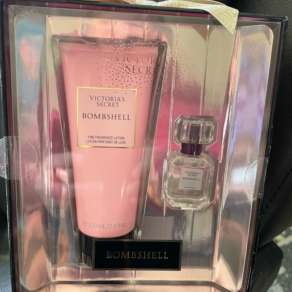 Victoria Secret Bombshell gift set and Tease roll on perfume! In sealed boxes !